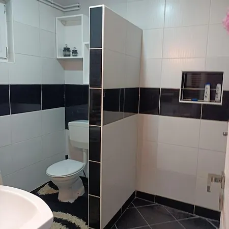 Kavkaz Apartman *